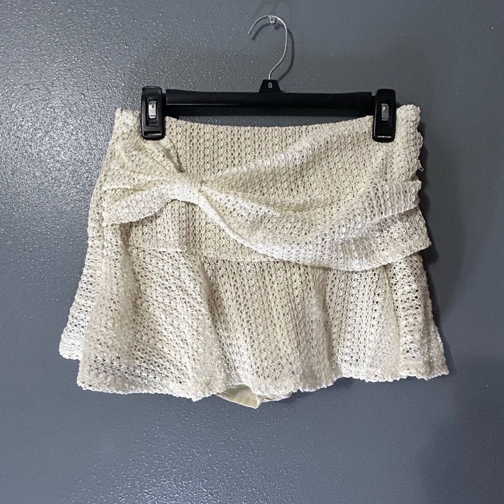 SHEIN Cream Bubble Mini Skirt with Ruffled Wrap Design